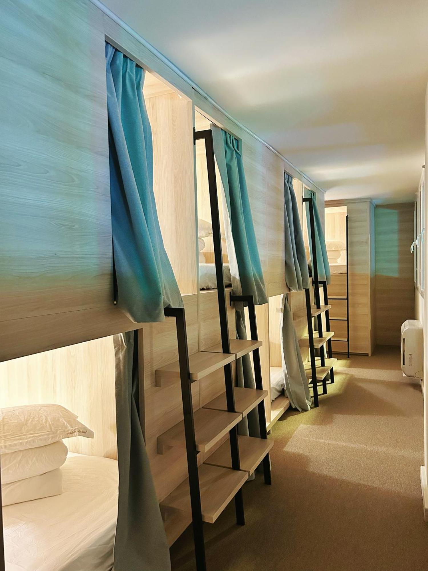 Unplan Hostel Madrid Ngoại thất bức ảnh