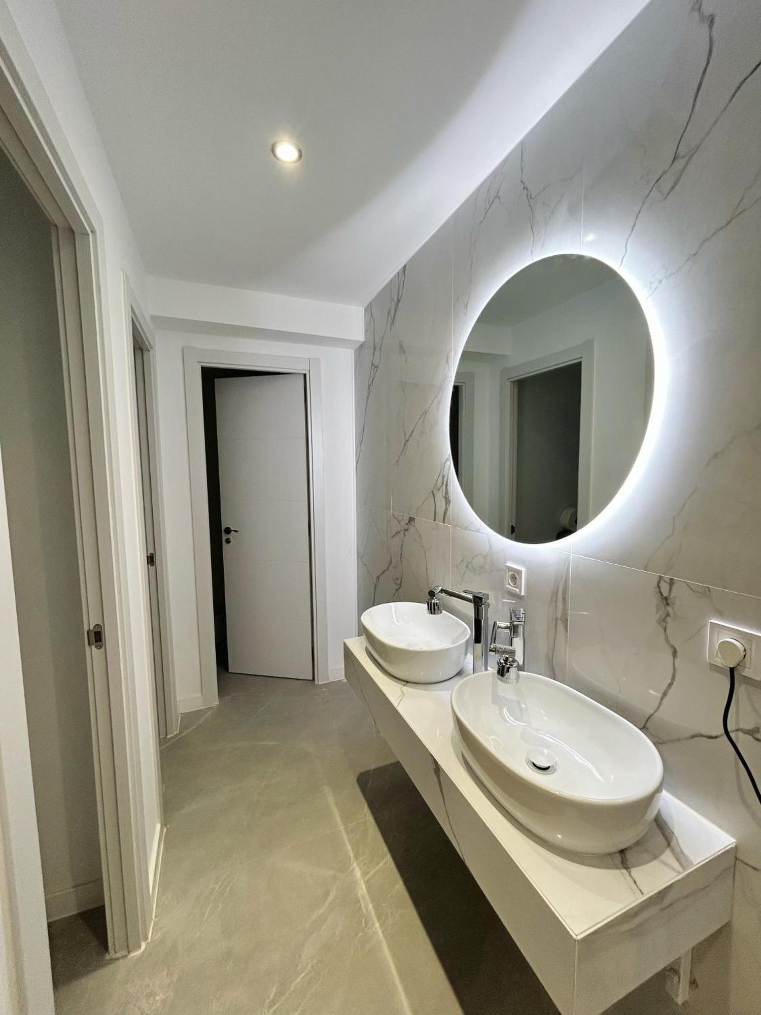 Unplan Hostel Madrid Ngoại thất bức ảnh