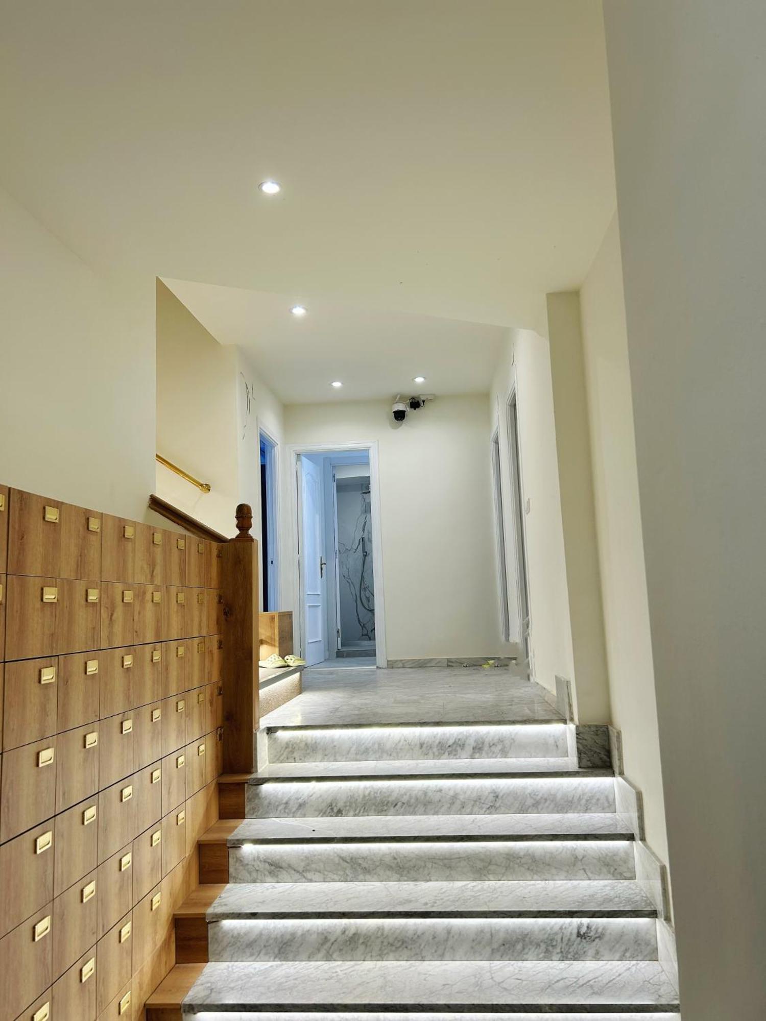 Unplan Hostel Madrid Ngoại thất bức ảnh