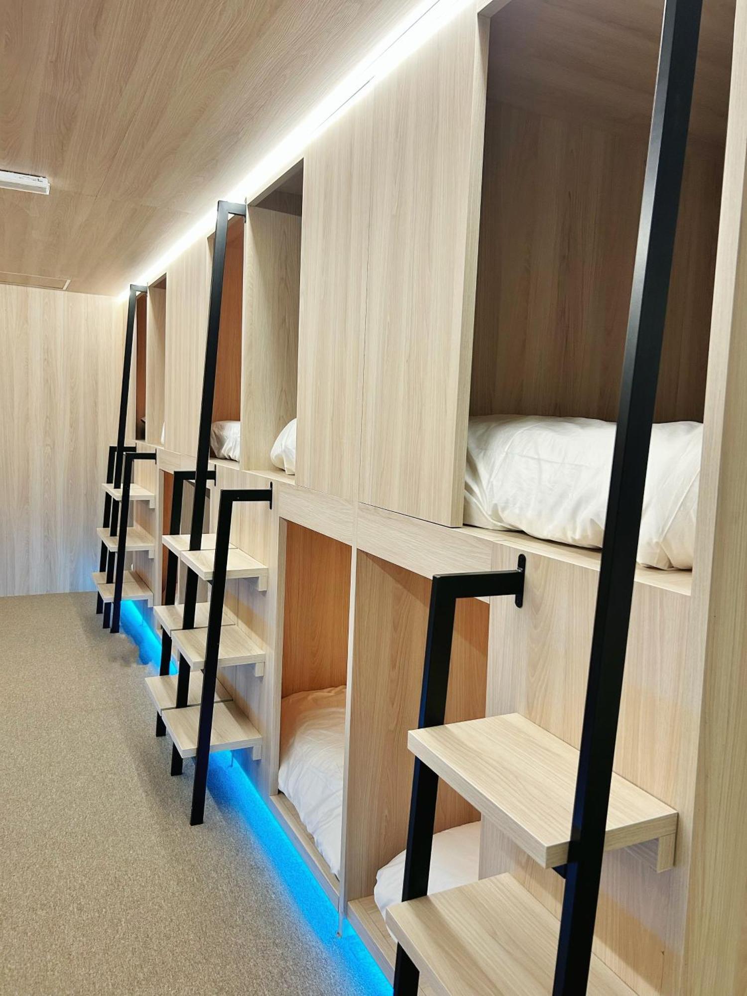 Unplan Hostel Madrid Ngoại thất bức ảnh