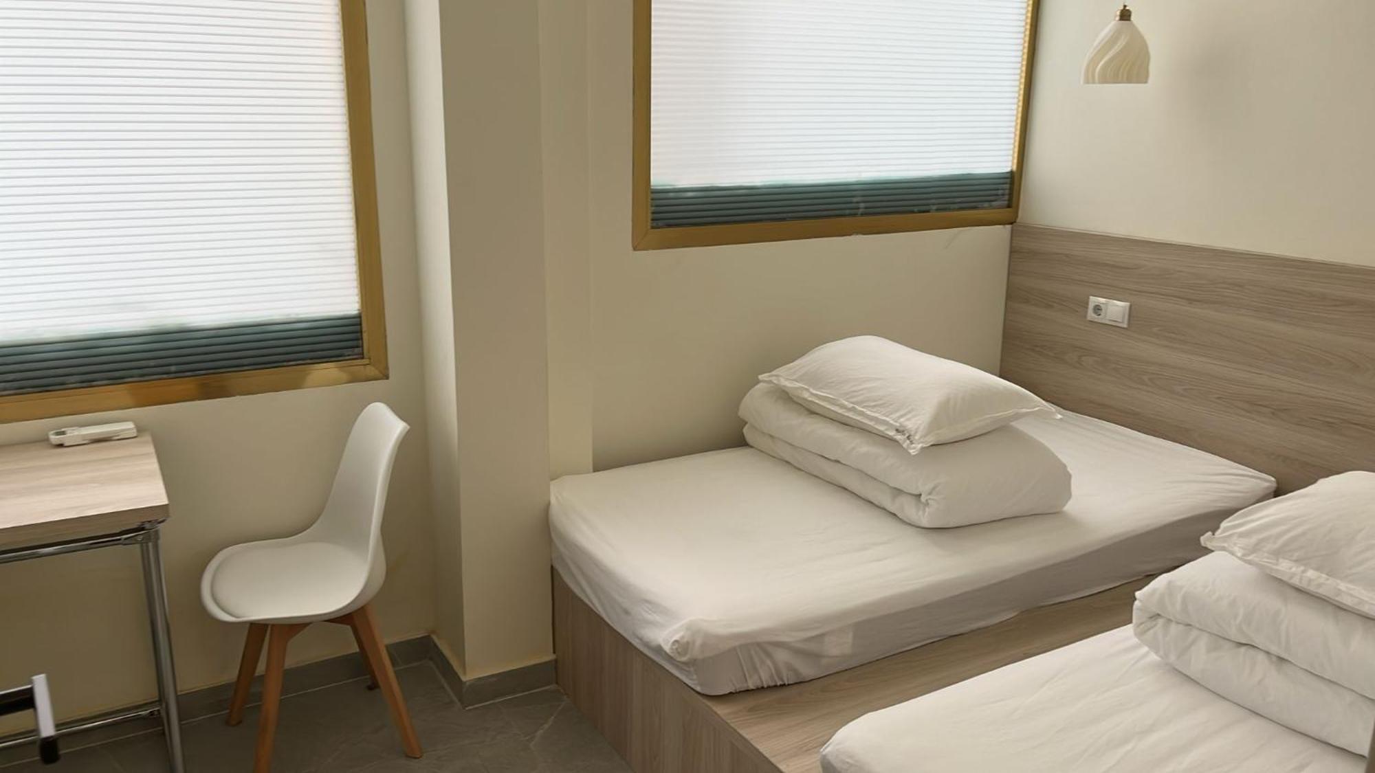 Unplan Hostel Madrid Ngoại thất bức ảnh