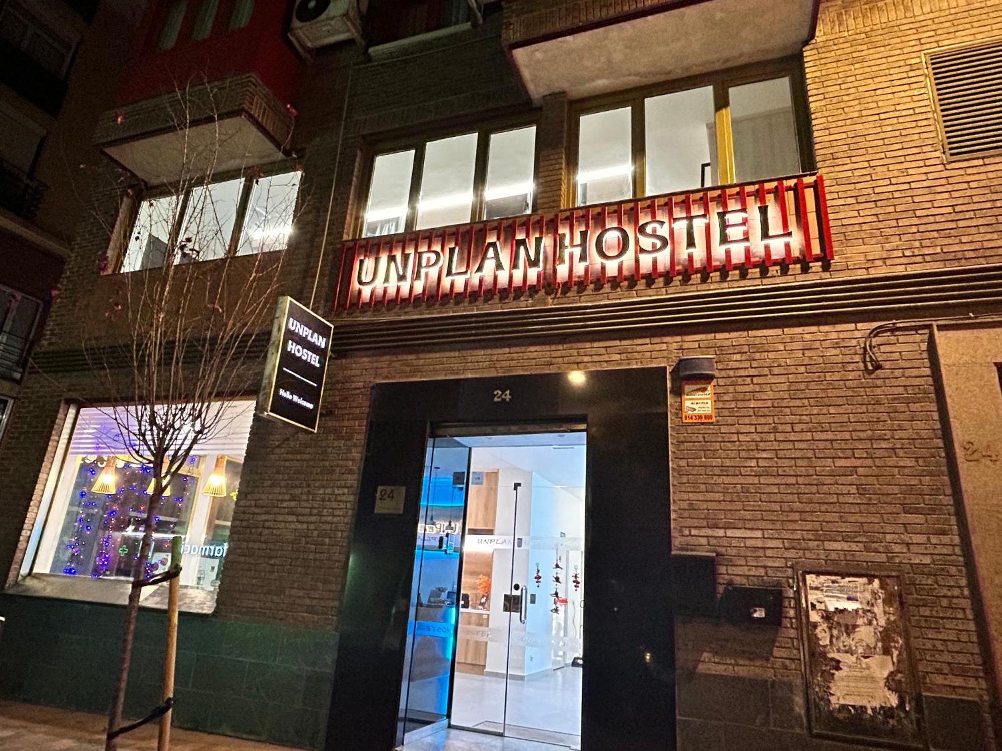 Unplan Hostel Madrid Ngoại thất bức ảnh